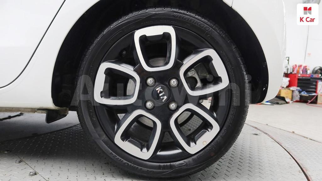 KNACK811BMT265997 2021 KIA RAY SIGNATURE-5