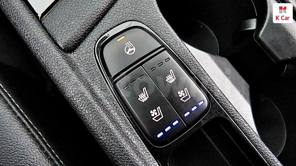 2018 KIA NIRO PRESTIGE - 22