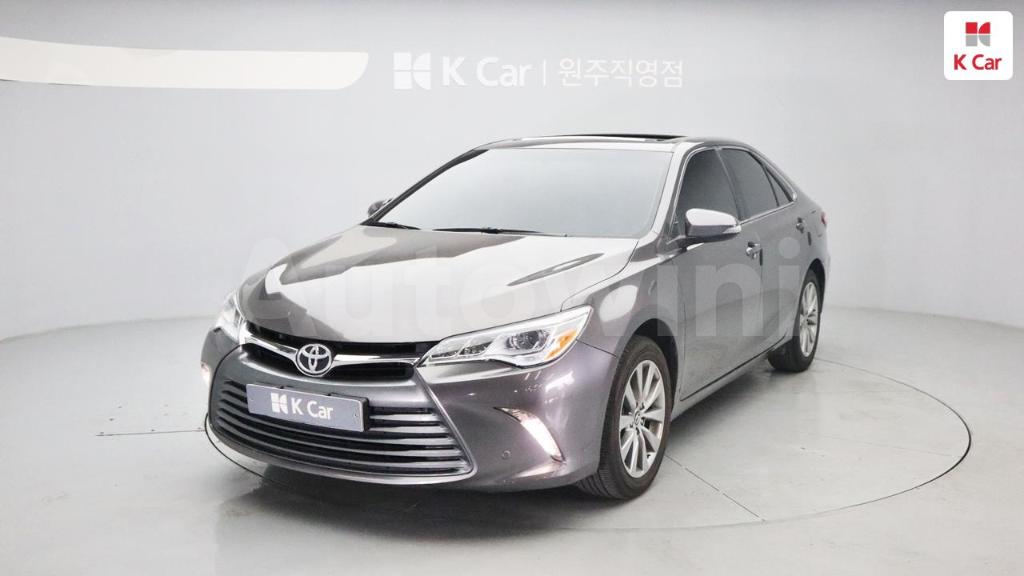 2017 TOYOTA  CAMRY 2.5 XLE - 1