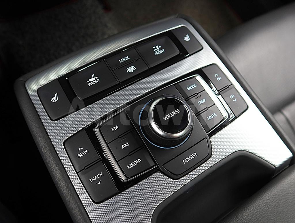 2018 GENESIS G80 3.3 GDI AWD - 26