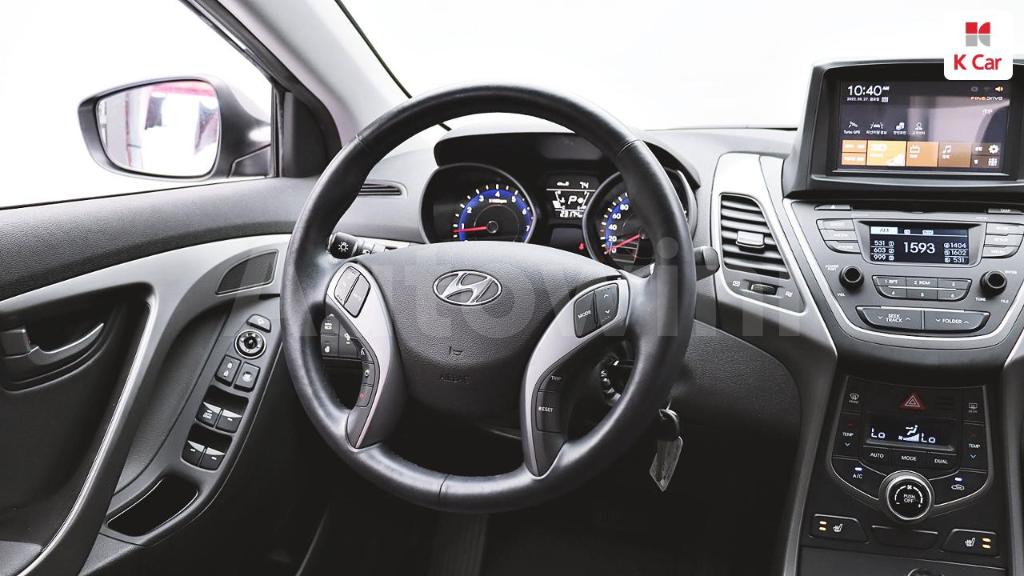 2016 HYUNDAI  AVANTE ELANTRA 1.6 GDI SMART - 20