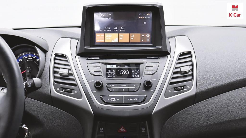 2016 HYUNDAI  AVANTE ELANTRA 1.6 GDI SMART - 24