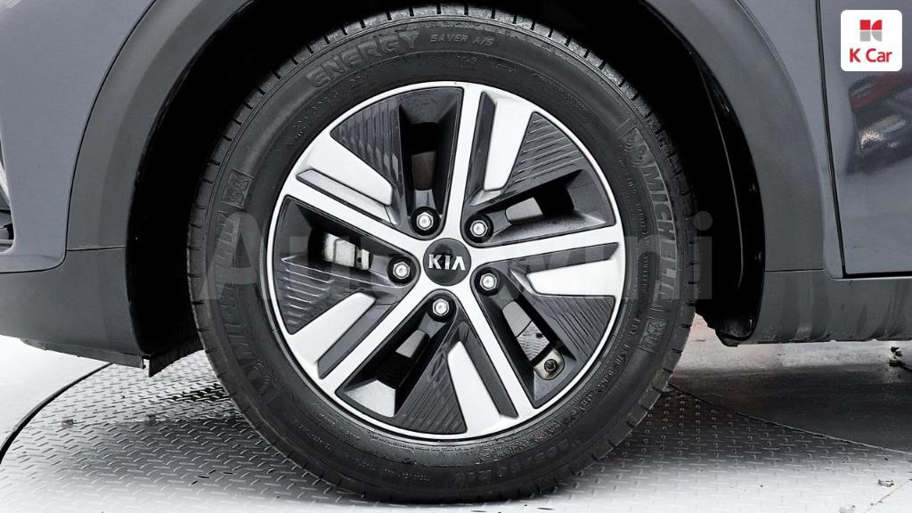 KNACE81CGLA295110 2020 KIA NIRO NOBLESSE SPECIAL-4