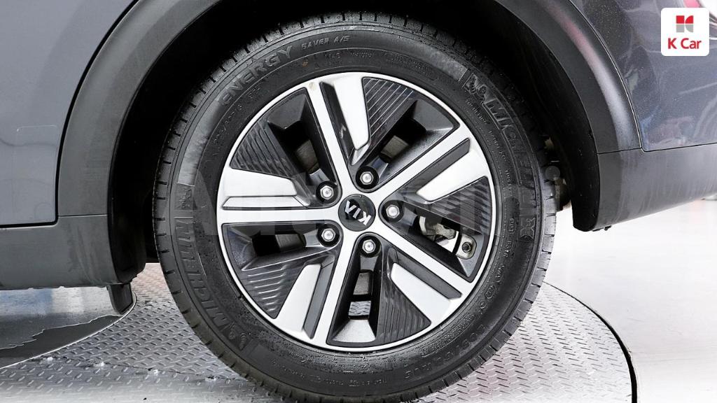 KNACE81CGLA295110 2020 KIA NIRO NOBLESSE SPECIAL-5