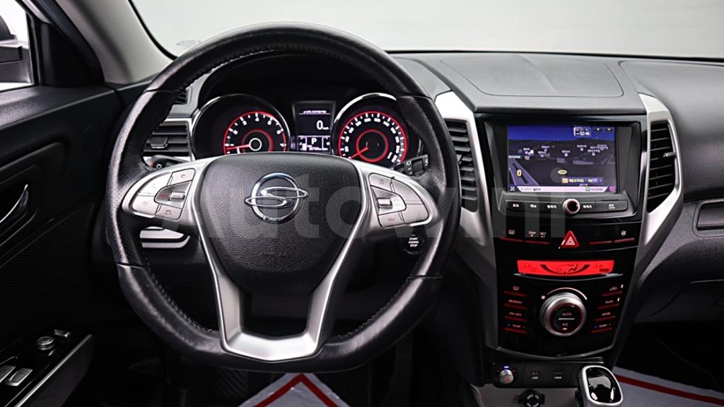 2015 SSANGYONG TIVOLI LX 2WD - 27