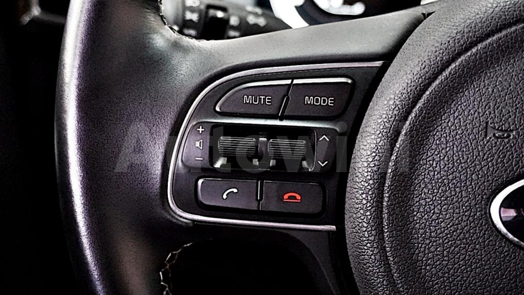 2018 KIA NIRO PRESTIGE - 19