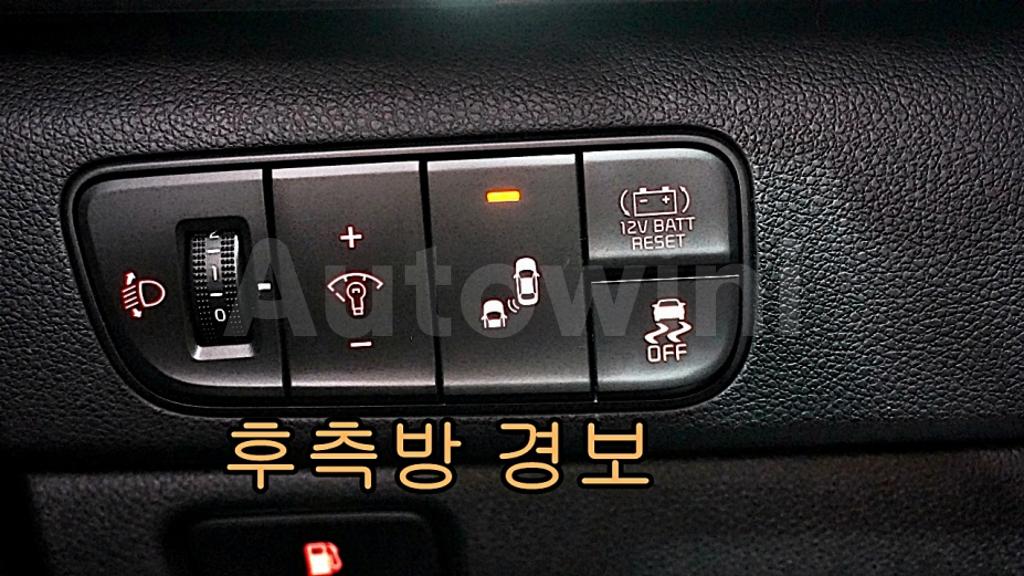 2018 KIA NIRO PRESTIGE - 22