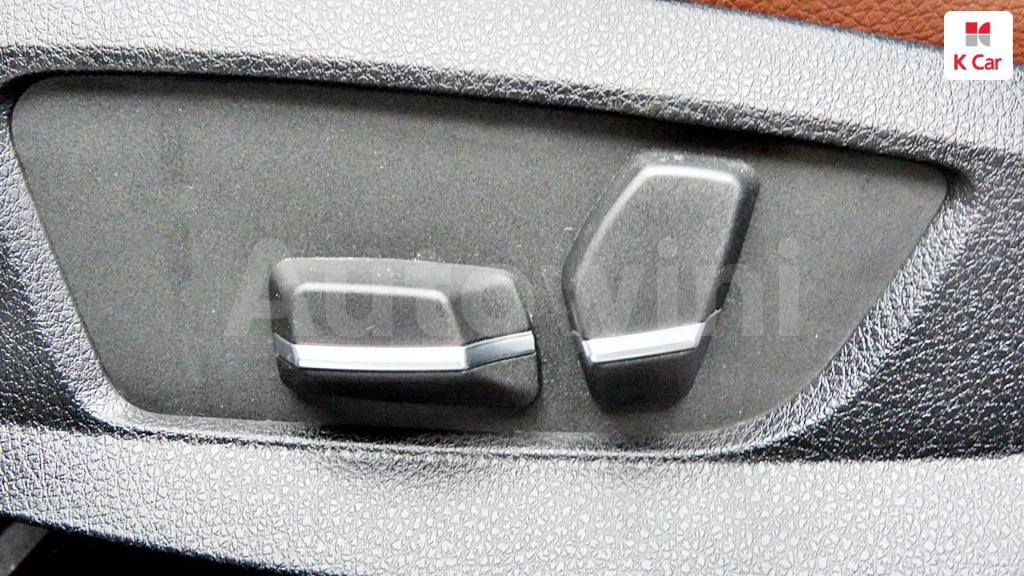2013 BMW 5 SERIES F10  520D - 32