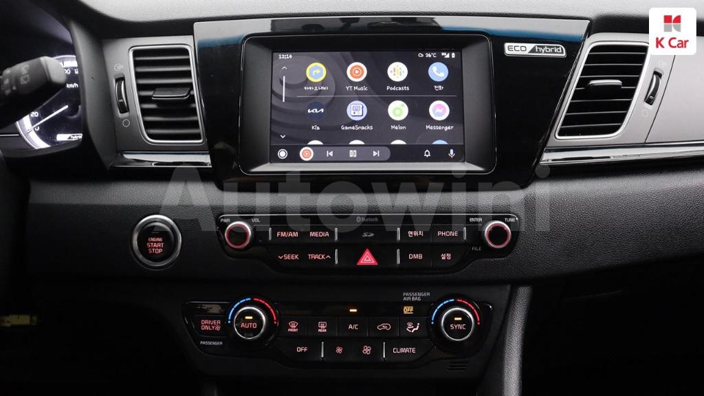 2017 KIA NIRO PRESTIGE - 20