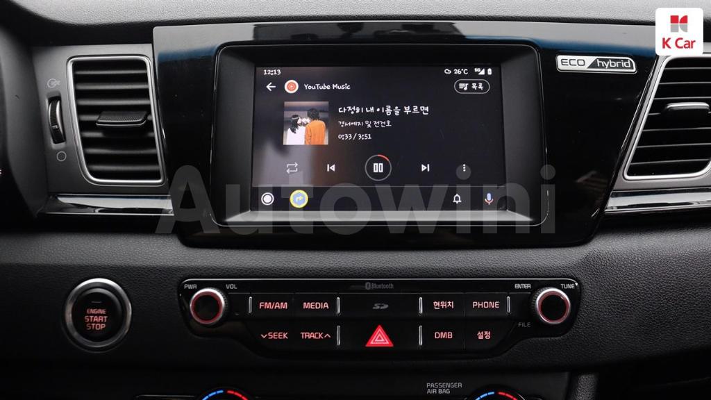 2017 KIA NIRO PRESTIGE - 21