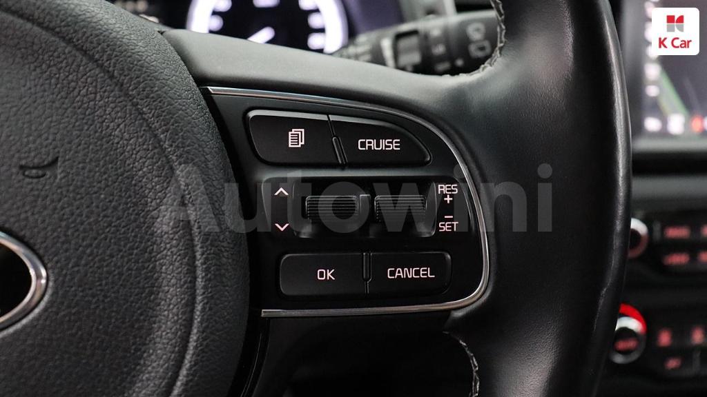 2018 KIA NIRO PRESTIGE - 23