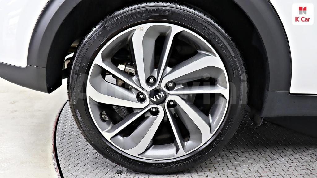 2018 KIA NIRO PRESTIGE - 8