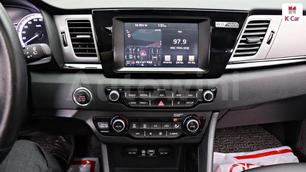 2018 KIA NIRO PRESTIGE - 20