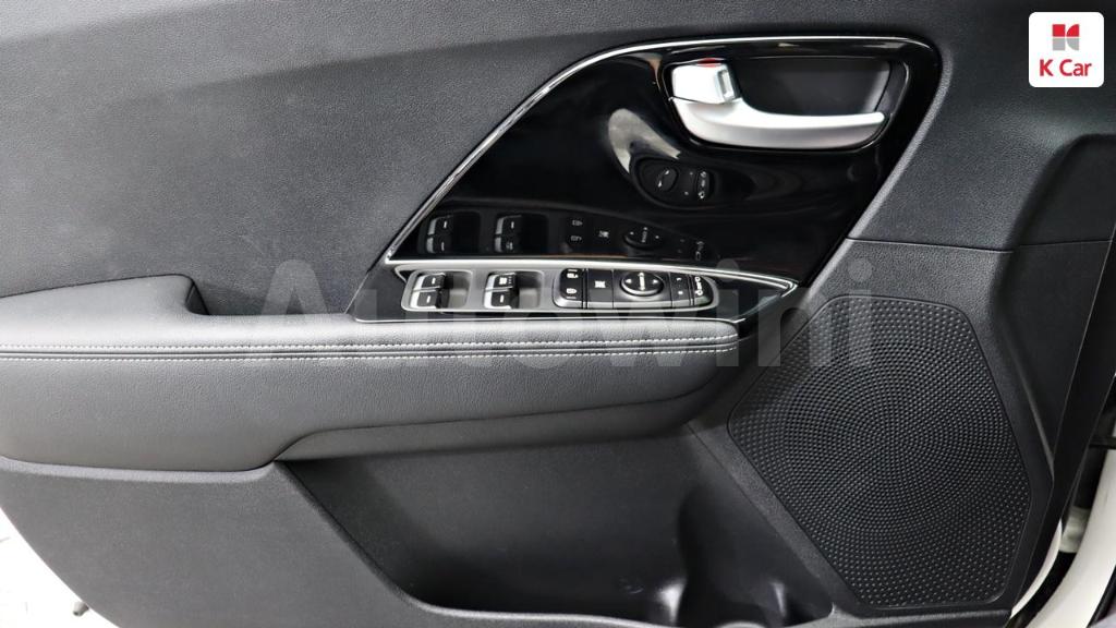 2018 KIA NIRO PRESTIGE - 28