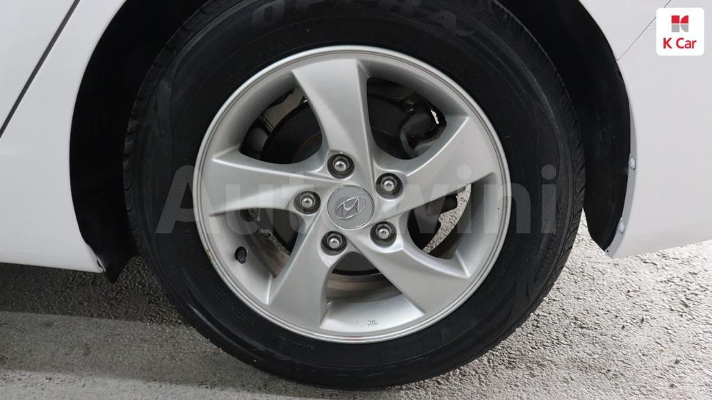 KMHDG41DBFU240483 2015 HYUNDAI  AVANTE ELANTRA 1.6 GDI SMART-5