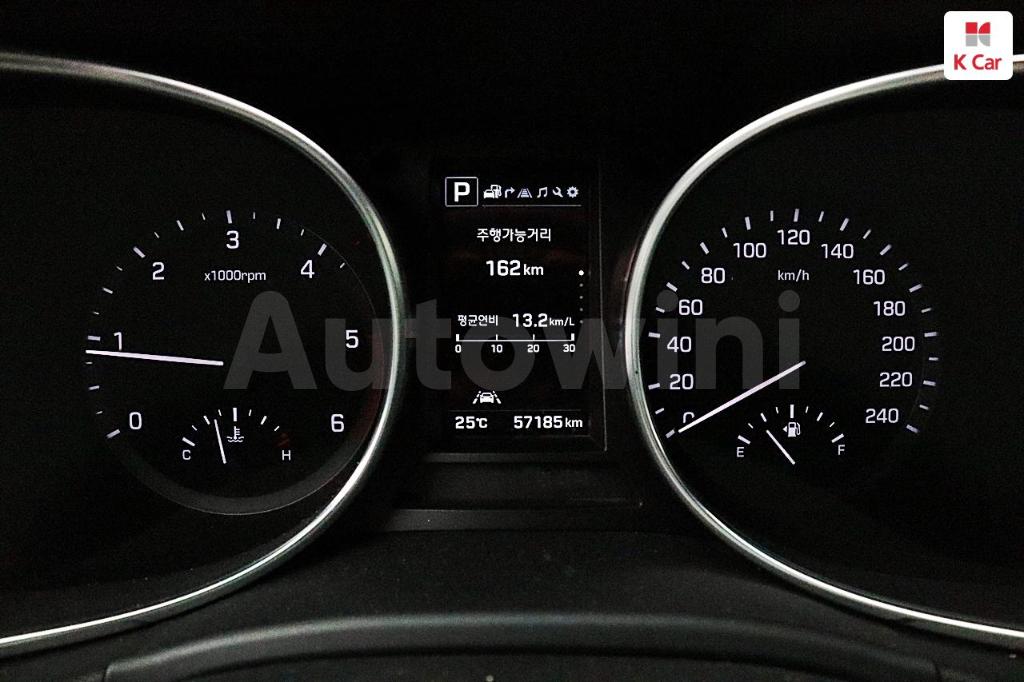 KMHSR81XBJU288467 2018 HYUNDAI  MAXCRUZ DIESEL 2.2 2WD-4