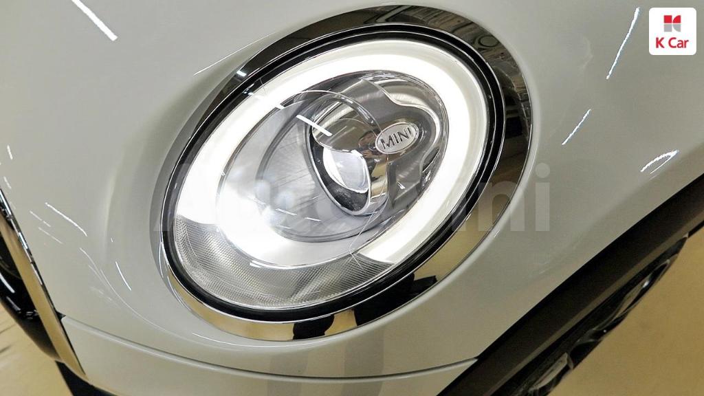 2017 MINI COOPER D MID - 32