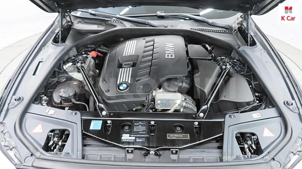 2010 BMW 5 SERIES F10  528I - 9
