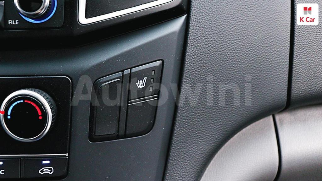 2017 HYUNDAI GRAND STAREX H-1 5 SEATS VAN - 22