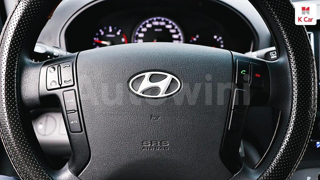 2017 HYUNDAI GRAND STAREX H-1 5 SEATS VAN - 24