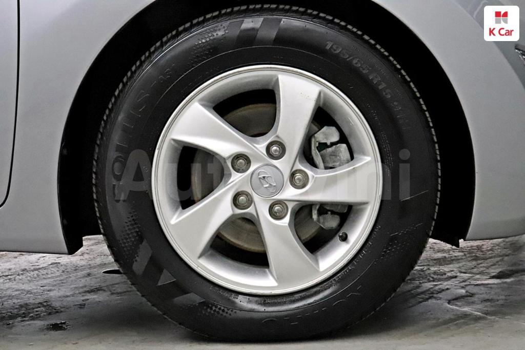 2015 HYUNDAI  AVANTE ELANTRA 1.6 GDI SMART - 8