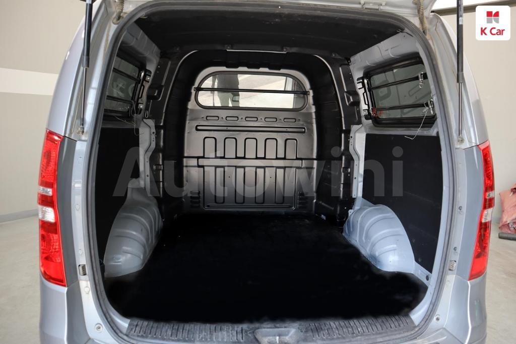 2017 HYUNDAI GRAND STAREX H-1 5 SEATS VAN - 10