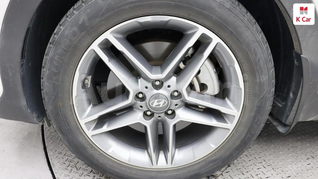 KMHSN81XBJU264970 2018 HYUNDAI  MAXCRUZ DIESEL 2.2 2WD-4