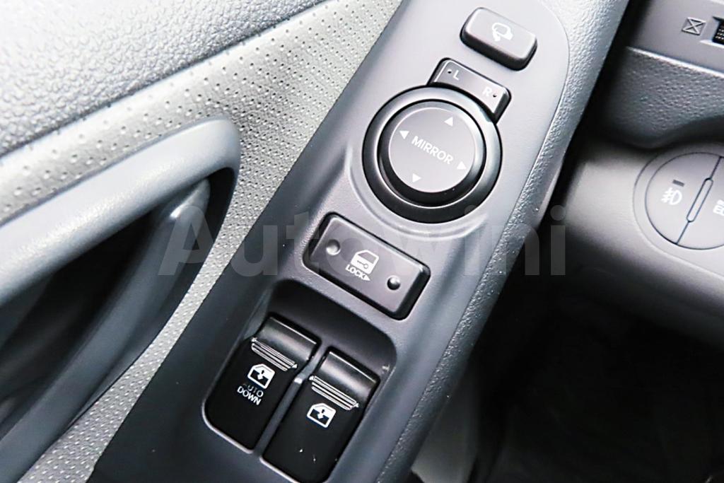 2017 HYUNDAI GRAND STAREX H-1 5 SEATS VAN - 24