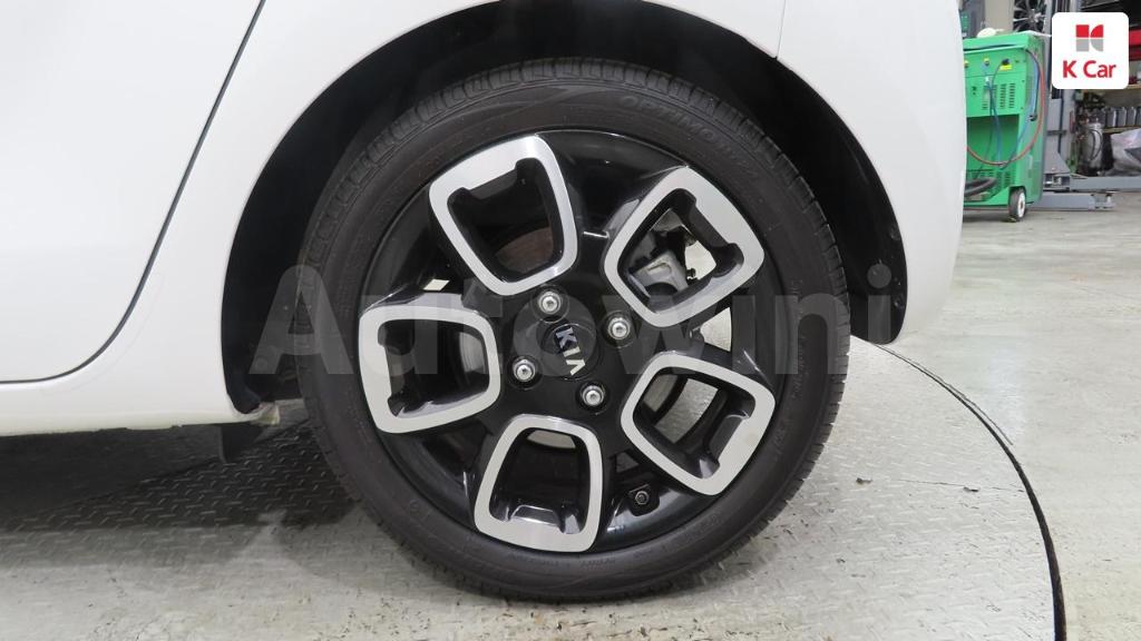 KNACK811BMT241780 2021 KIA RAY SIGNATURE-5