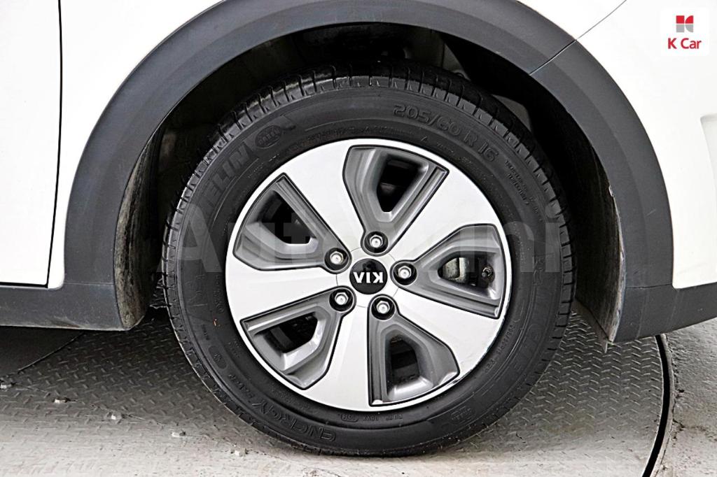 2018 KIA NIRO PRESTIGE - 7
