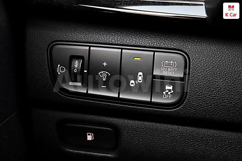 2018 KIA NIRO PRESTIGE - 27