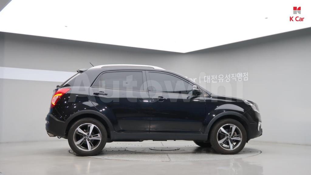 KPBBH2AW1HP258022 2017 SSANGYONG  STYLE KORANDO C 2.2 RX 2WD-5