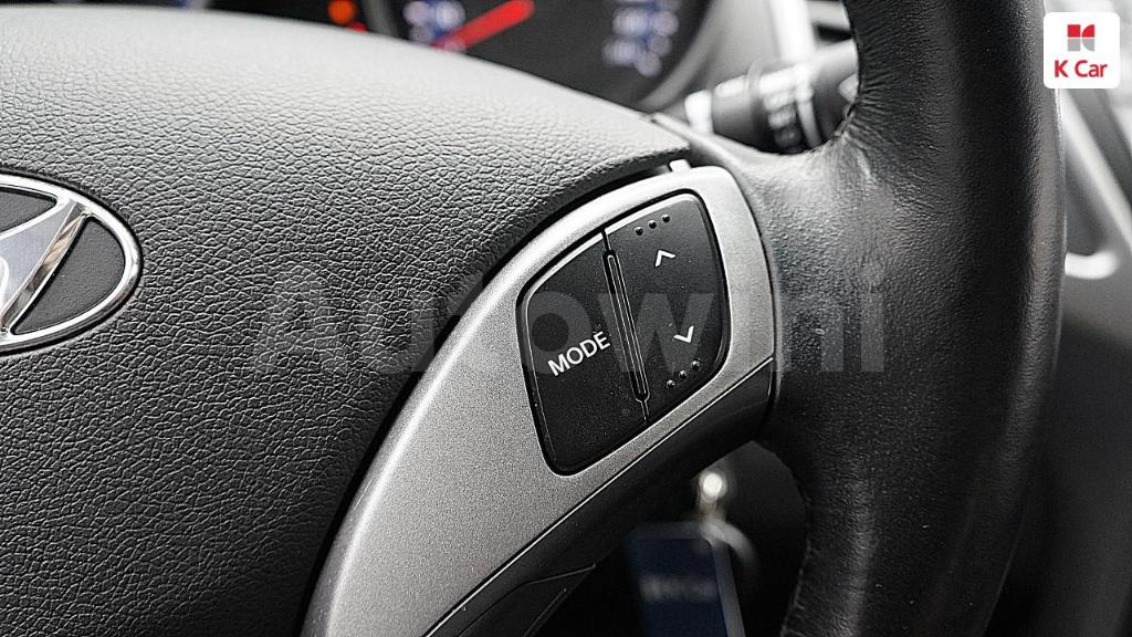 2015 HYUNDAI  AVANTE ELANTRA 1.6 GDI SMART - 13