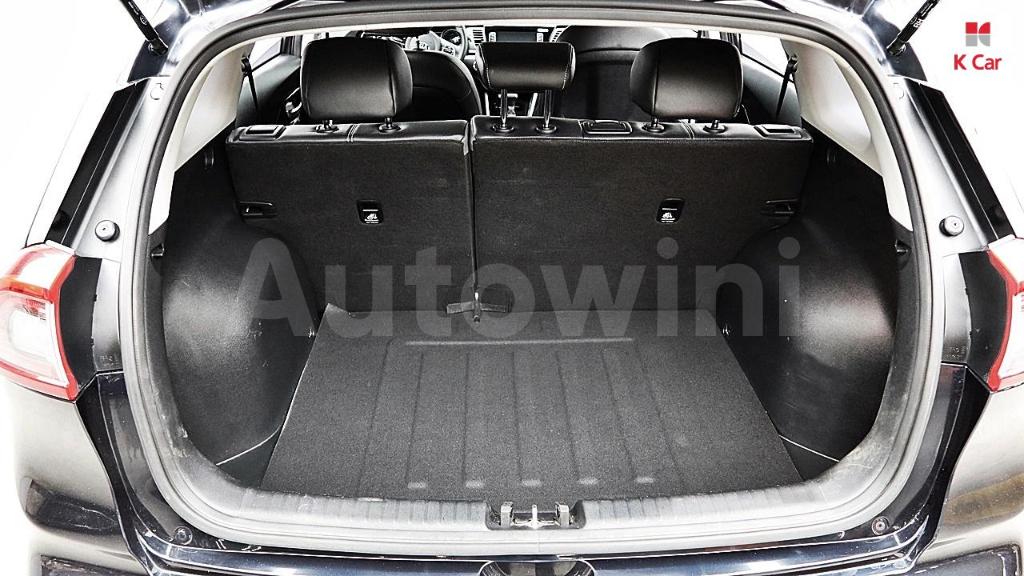 2018 KIA NIRO PRESTIGE - 10