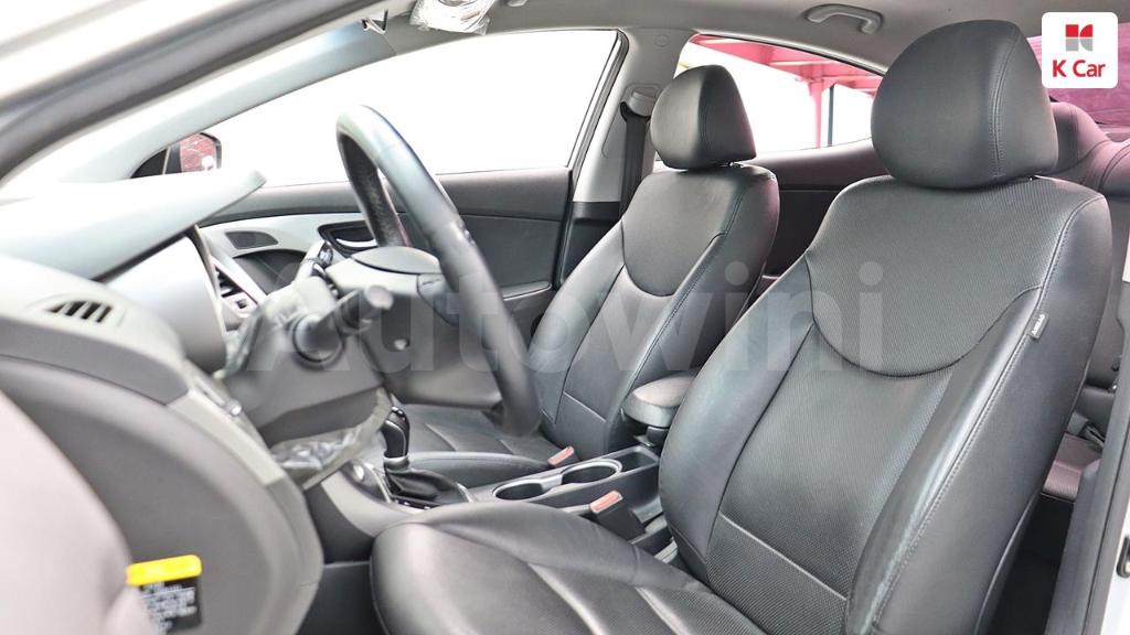 2016 HYUNDAI  AVANTE ELANTRA 1.6 GDI LIMITED - 12