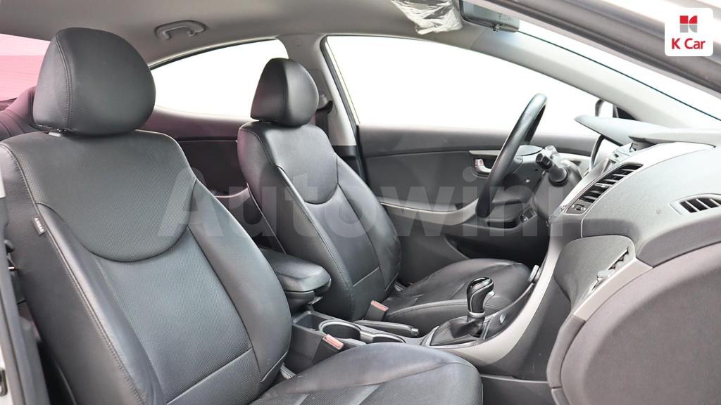 2016 HYUNDAI  AVANTE ELANTRA 1.6 GDI LIMITED - 13