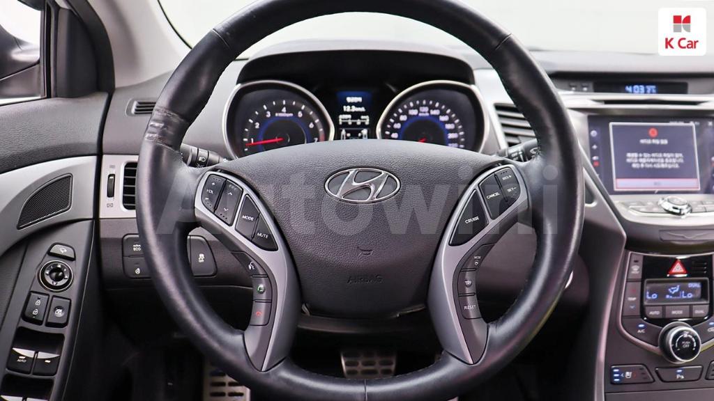 2016 HYUNDAI  AVANTE ELANTRA 1.6 GDI LIMITED - 18