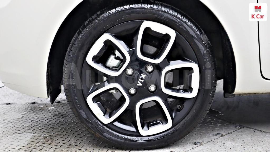 KNACK811BMT258083 2021 KIA RAY SIGNATURE-4