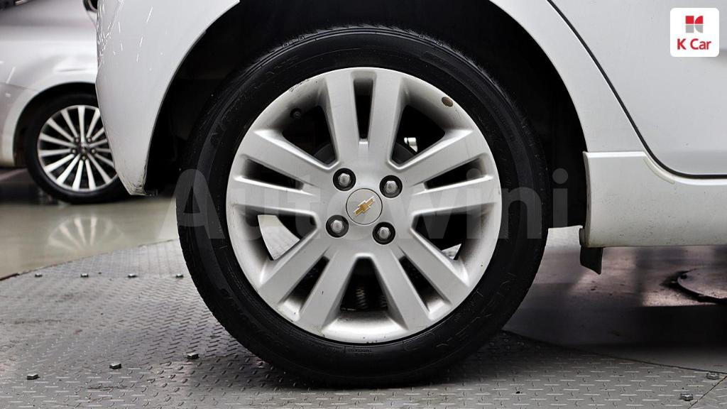 2013 GM DAEWOO (CHEVROLET) SPARK LT - 8