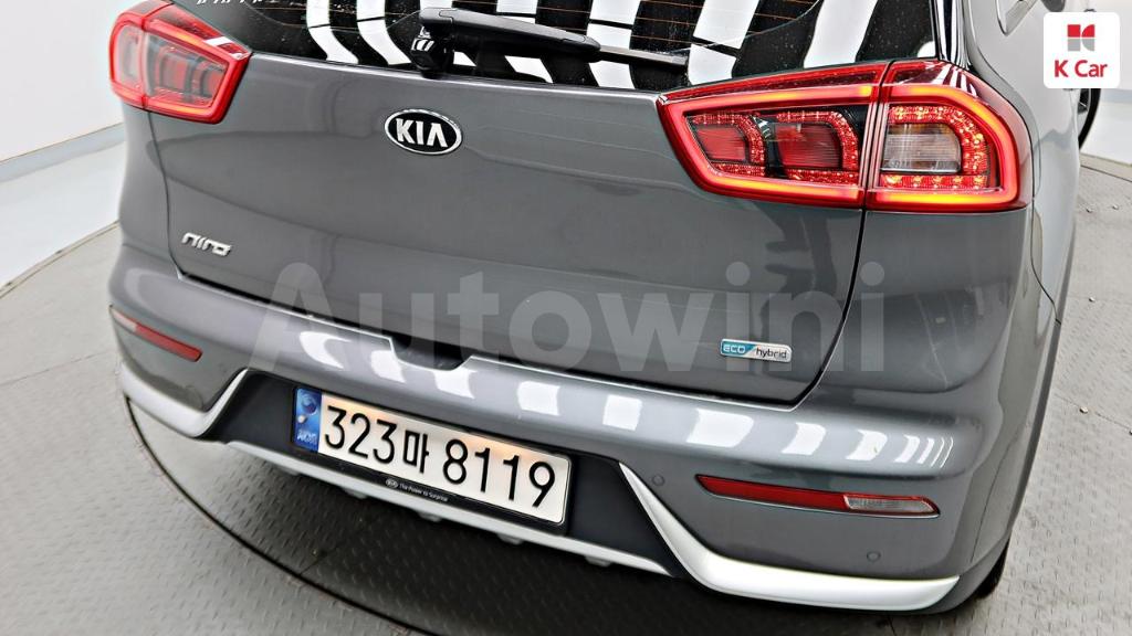 2017 KIA NIRO NOBLESSE - 9