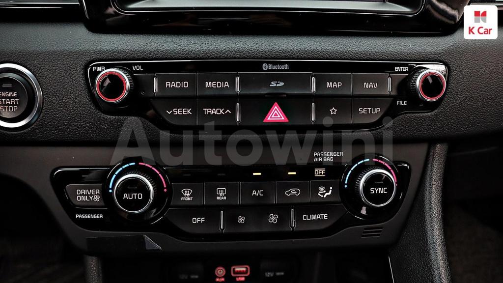 2018 KIA NIRO PRESTIGE - 24
