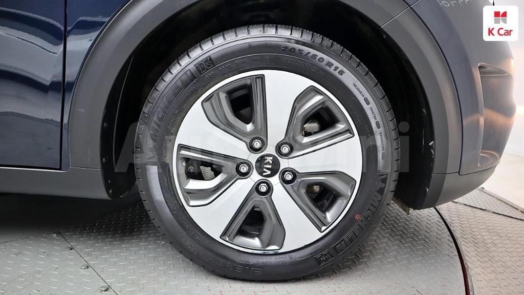2018 KIA NIRO PRESTIGE - 7