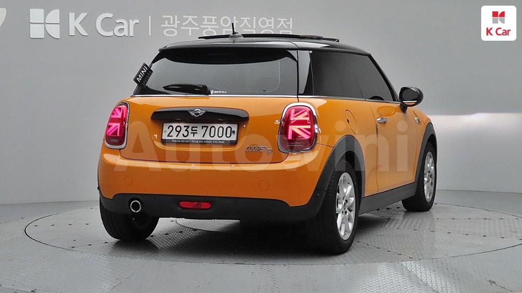 WMWXY3109JTE27071 2018 MINI COOPER D HIGH-1