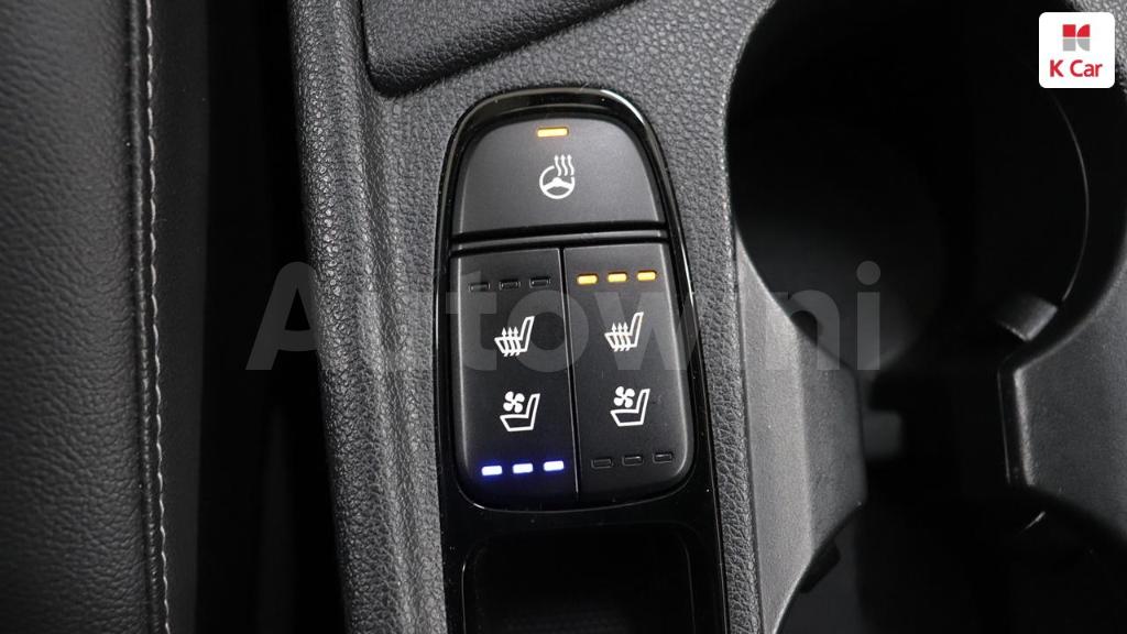 2018 KIA NIRO PRESTIGE - 29