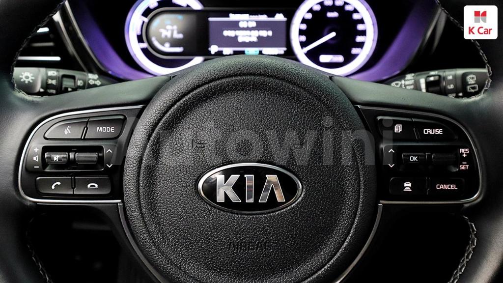 2020 KIA NIRO PRESTIGE - 16