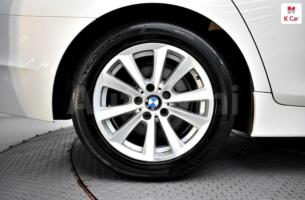 2013 BMW 5 SERIES F10  520D - 8