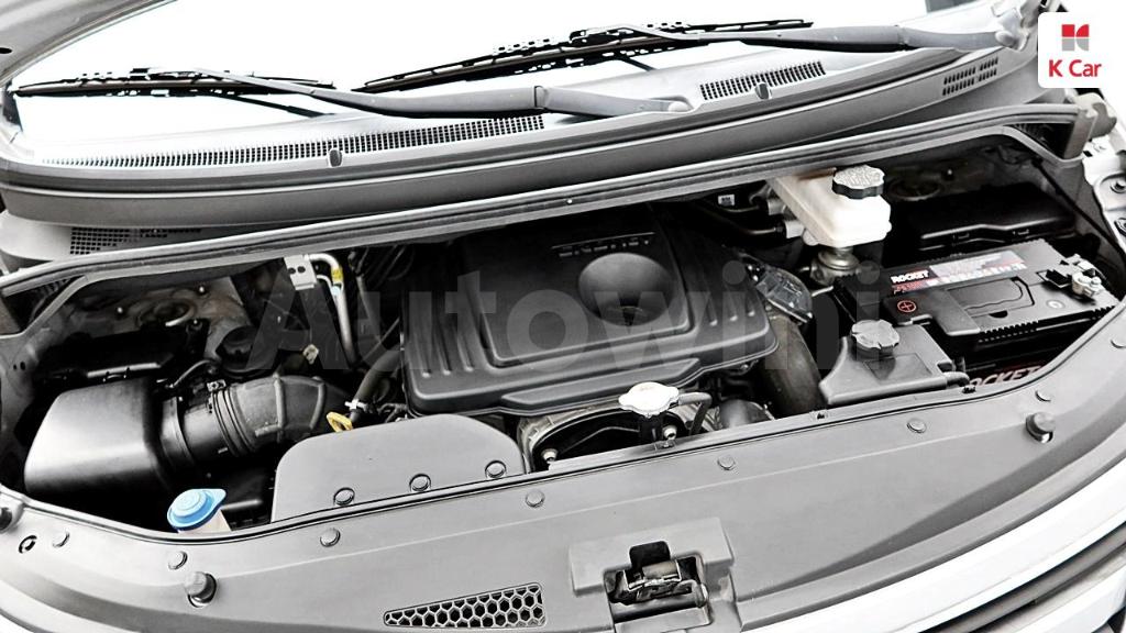 2017 HYUNDAI GRAND STAREX H-1 5 SEATS VAN - 9