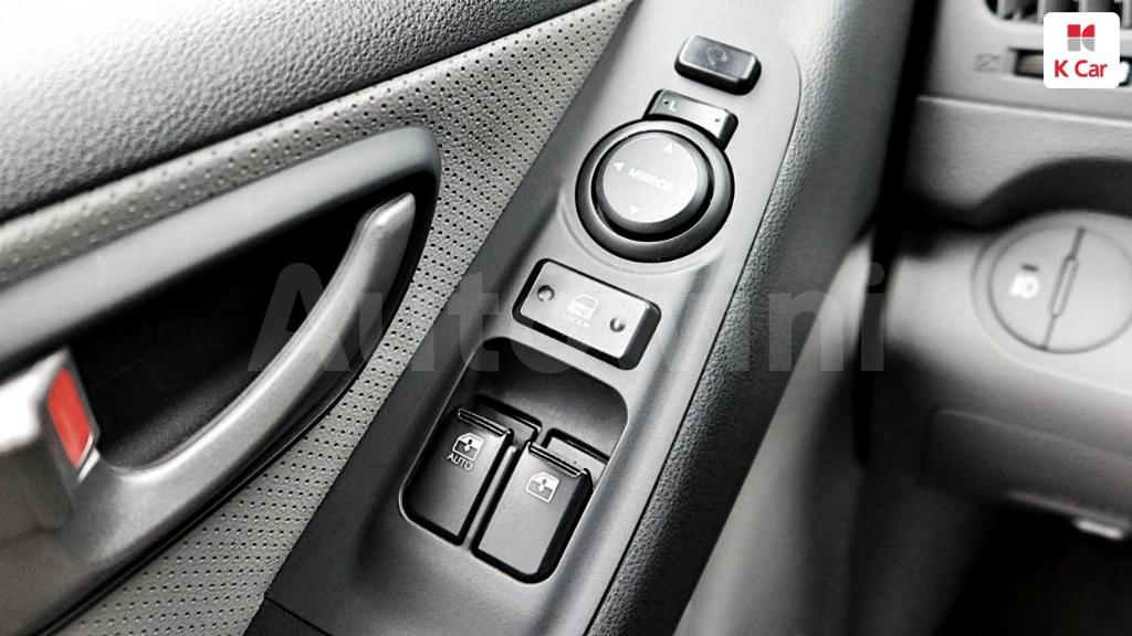 2017 HYUNDAI GRAND STAREX H-1 5 SEATS VAN - 22