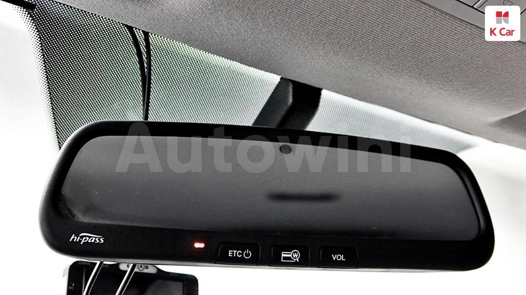 2017 HYUNDAI GRAND STAREX H-1 5 SEATS VAN - 23