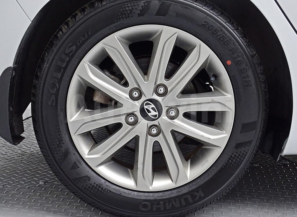 2015 HYUNDAI  AVANTE ELANTRA 1.6 GDI SMART - 16